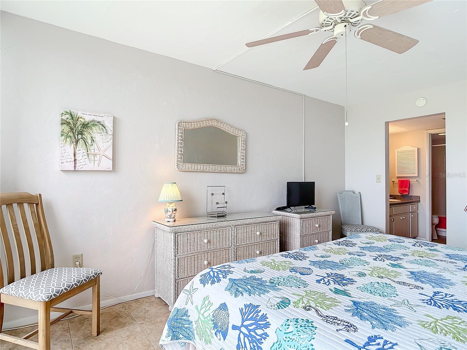 618 BIRD BAY DR S #202, VENICE, FL, 34285