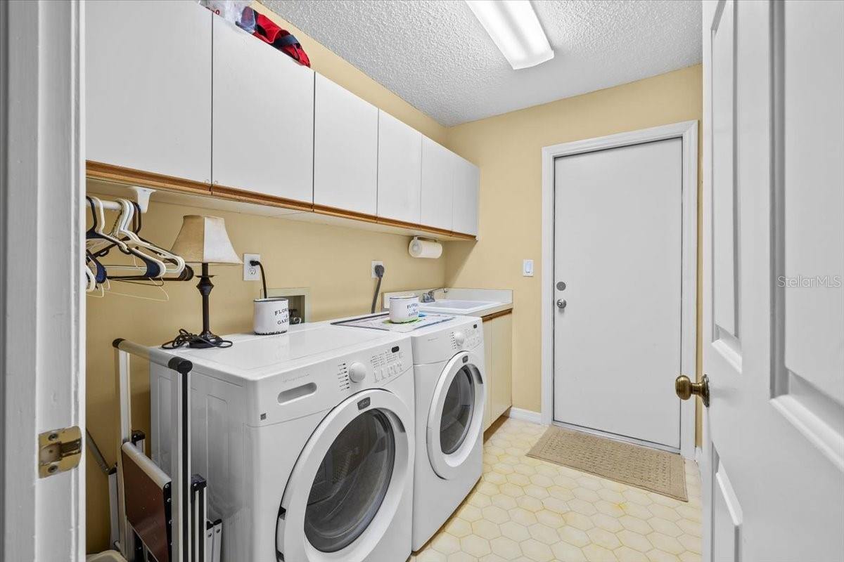 235 WOODRIDGE CIR, OLDSMAR, FL, 34677