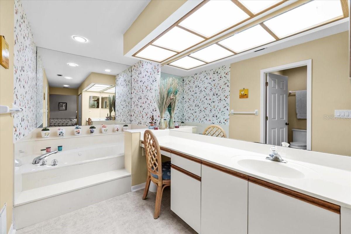 235 WOODRIDGE CIR, OLDSMAR, FL, 34677