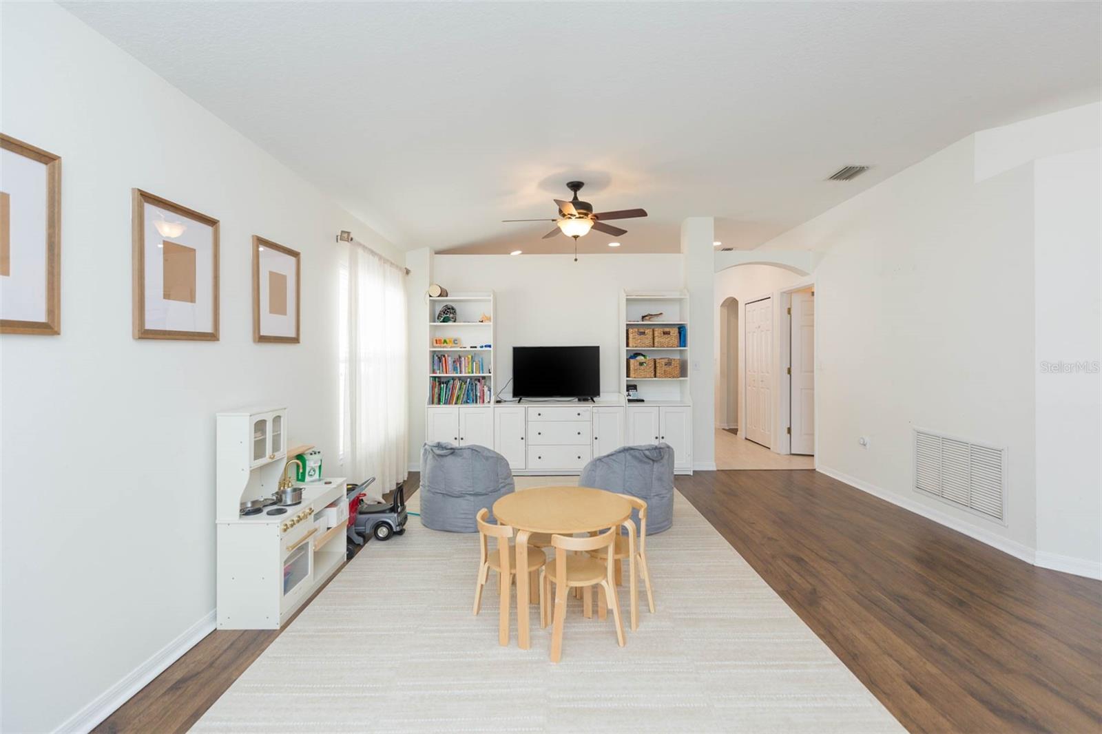 5322 BRADDOCK DR, ZEPHYRHILLS, FL, 33541