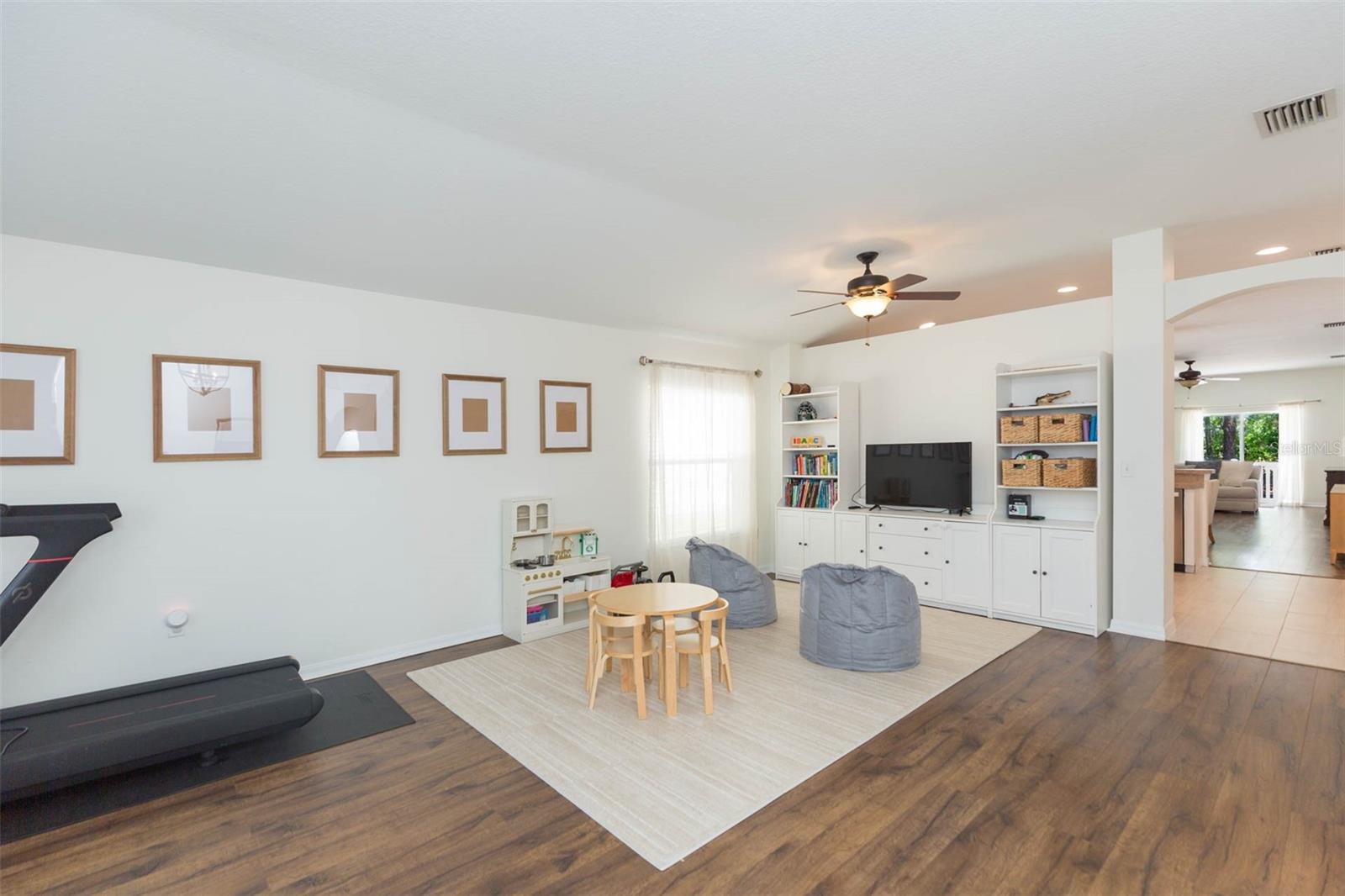 5322 BRADDOCK DR, ZEPHYRHILLS, FL, 33541