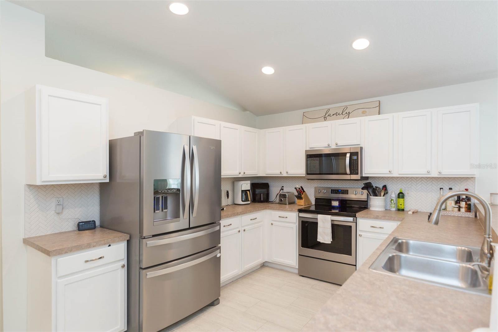 5322 BRADDOCK DR, ZEPHYRHILLS, FL, 33541