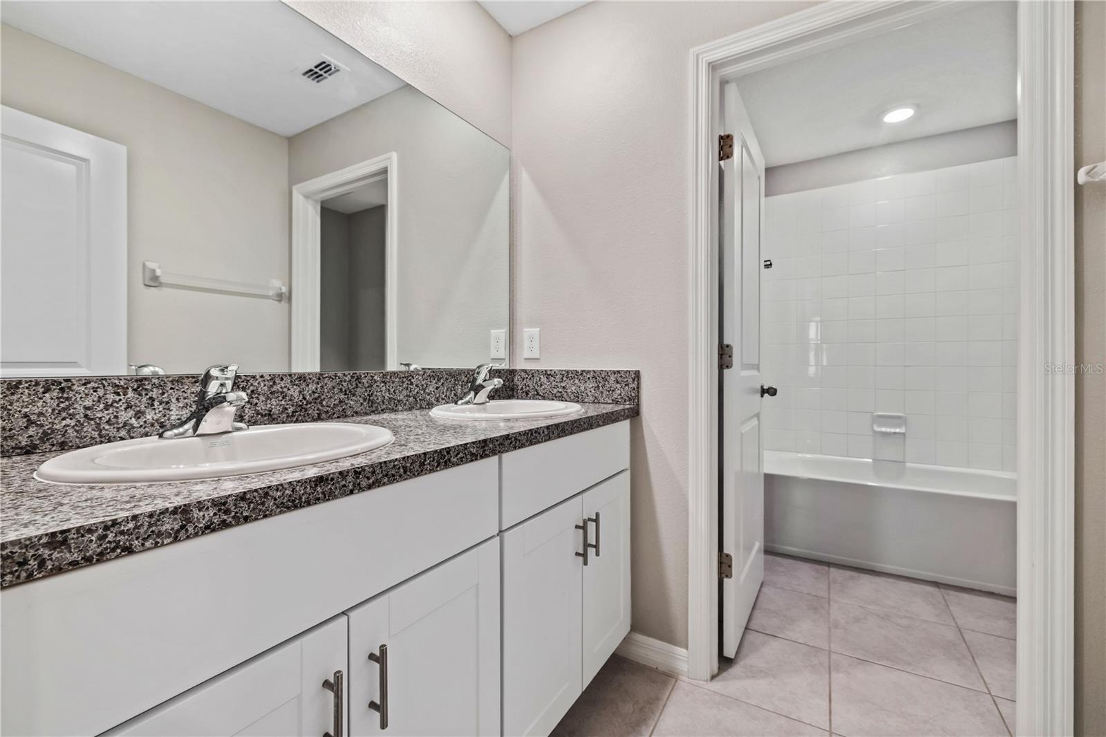 7205 RONNIE GARDENS CT, TAMPA, FL, 33619