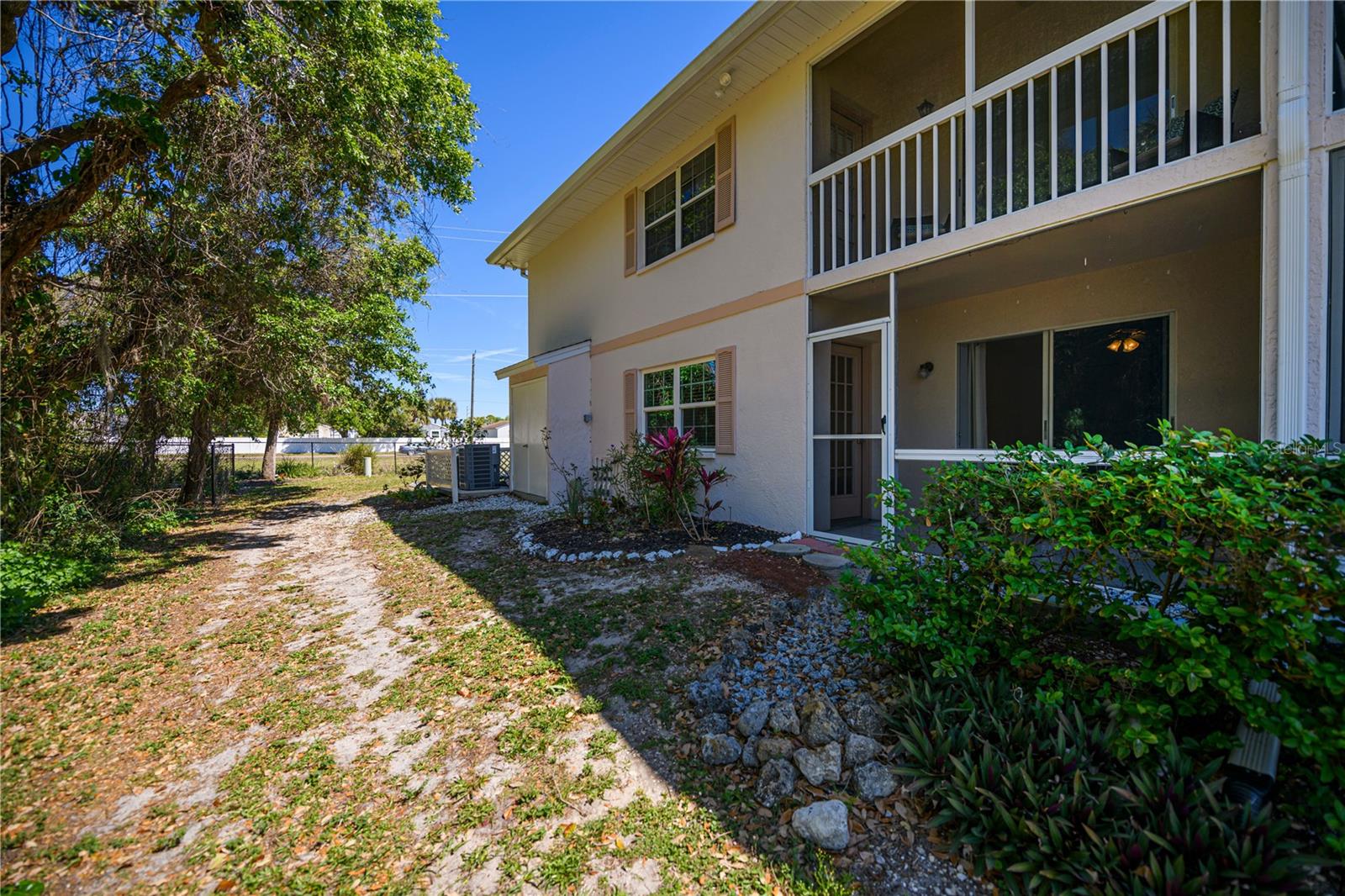 1051 FORREST NELSON BLVD #104, PORT CHARLOTTE, FL, 33952