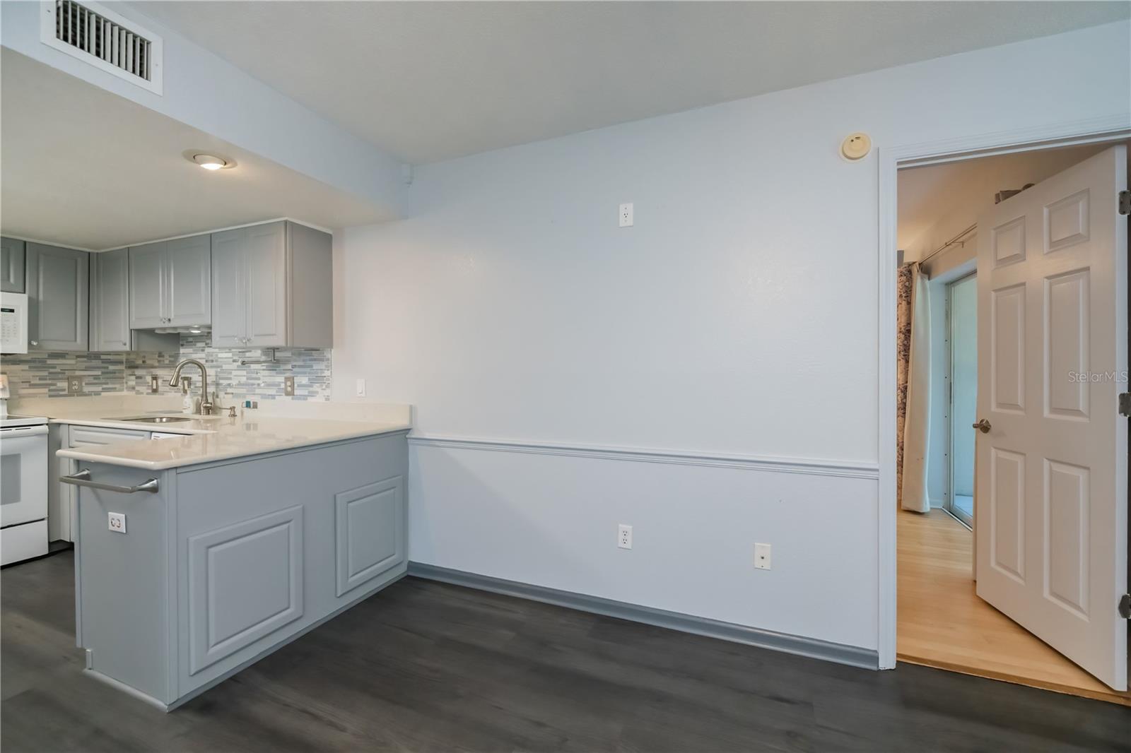 1051 FORREST NELSON BLVD #104, PORT CHARLOTTE, FL, 33952