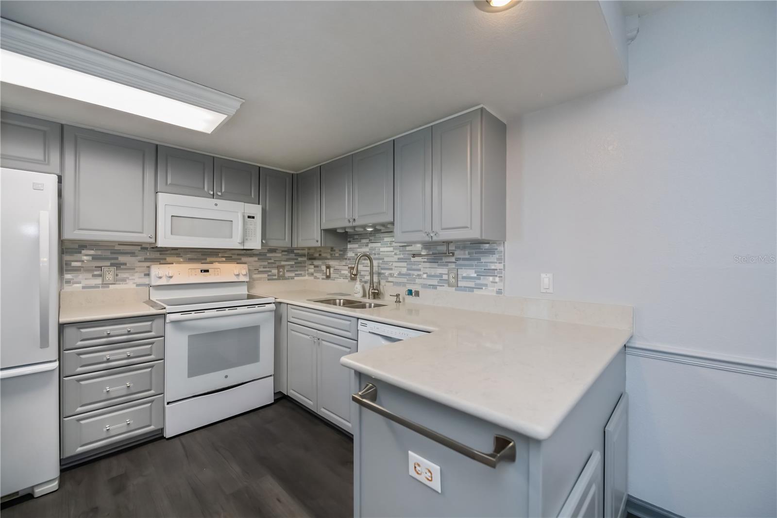 1051 FORREST NELSON BLVD #104, PORT CHARLOTTE, FL, 33952