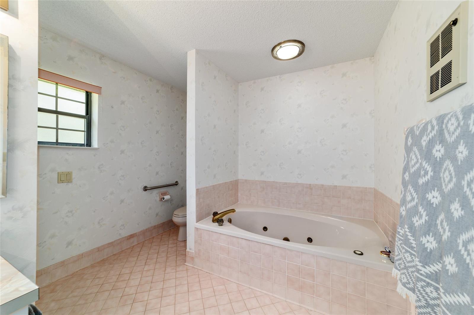 21990 NE HIGHWAY 27, WILLISTON, FL, 32696