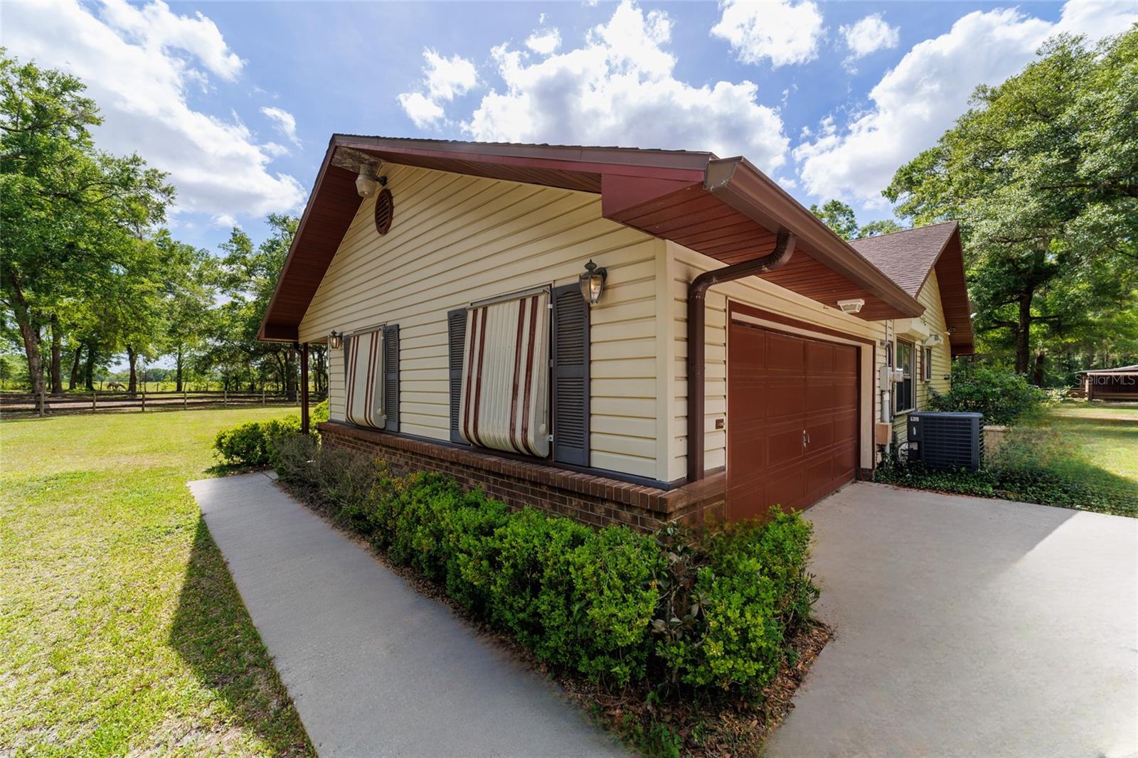 21990 NE HIGHWAY 27, WILLISTON, FL, 32696