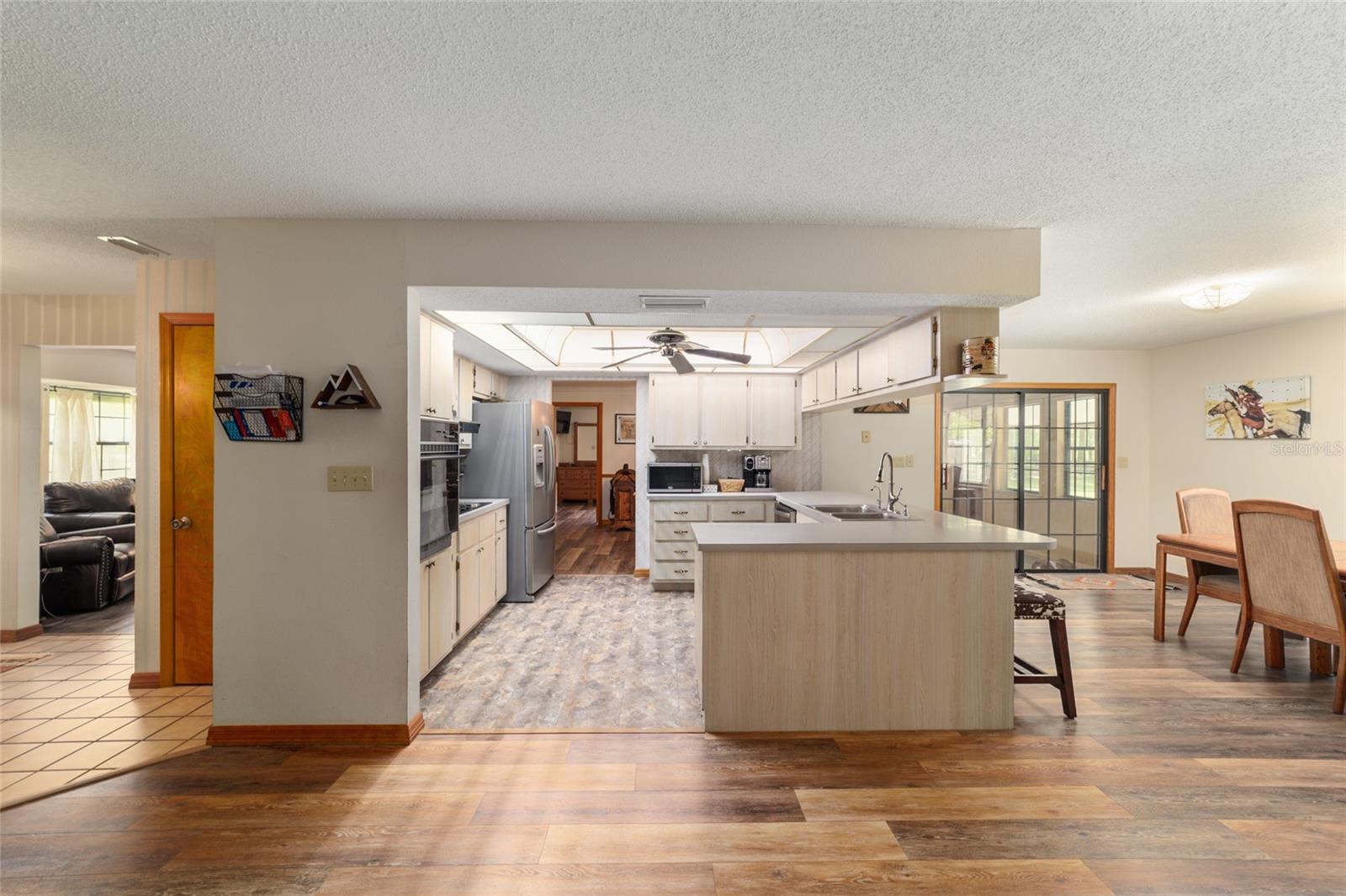 21990 NE HIGHWAY 27, WILLISTON, FL, 32696