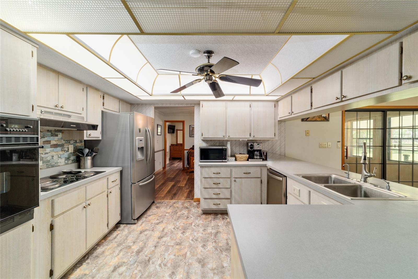 21990 NE HIGHWAY 27, WILLISTON, FL, 32696