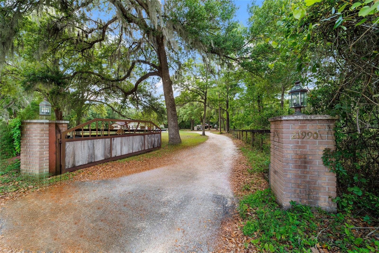 21990 NE HIGHWAY 27, WILLISTON, FL, 32696