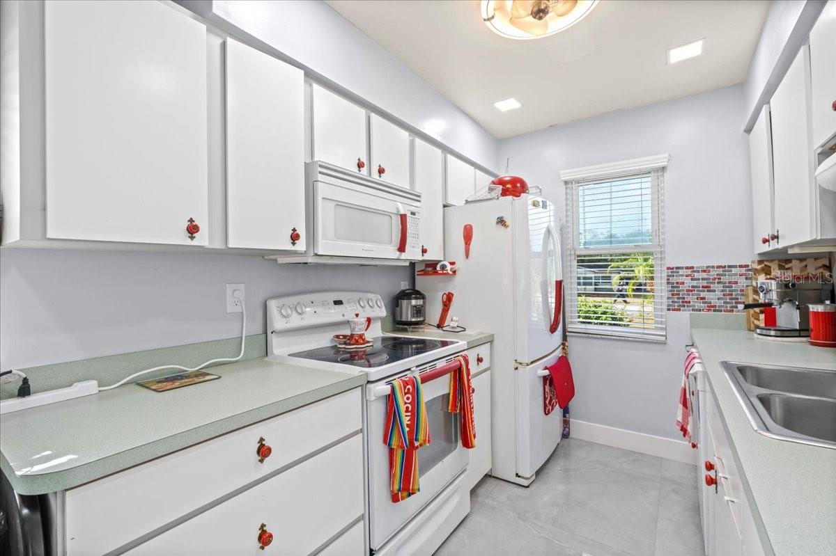 25068 HARBORVIEW RD #1B, PUNTA GORDA, FL, 33980