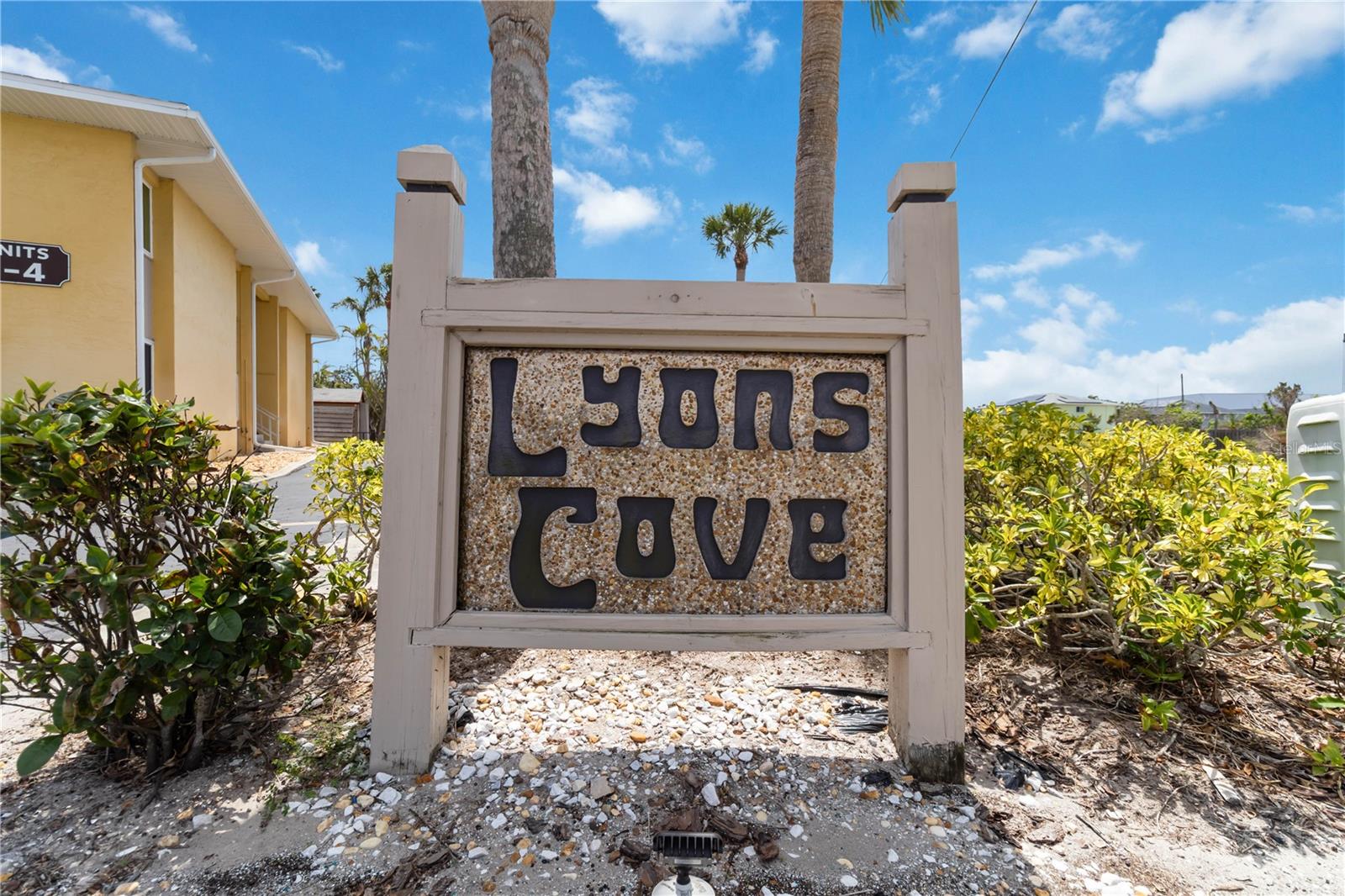 101 LOUELLA LN #11, NOKOMIS, FL, 34275