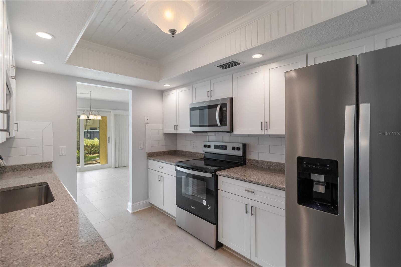 101 LOUELLA LN #11, NOKOMIS, FL, 34275