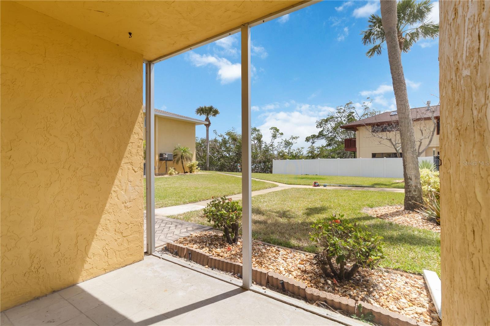 101 LOUELLA LN #11, NOKOMIS, FL, 34275