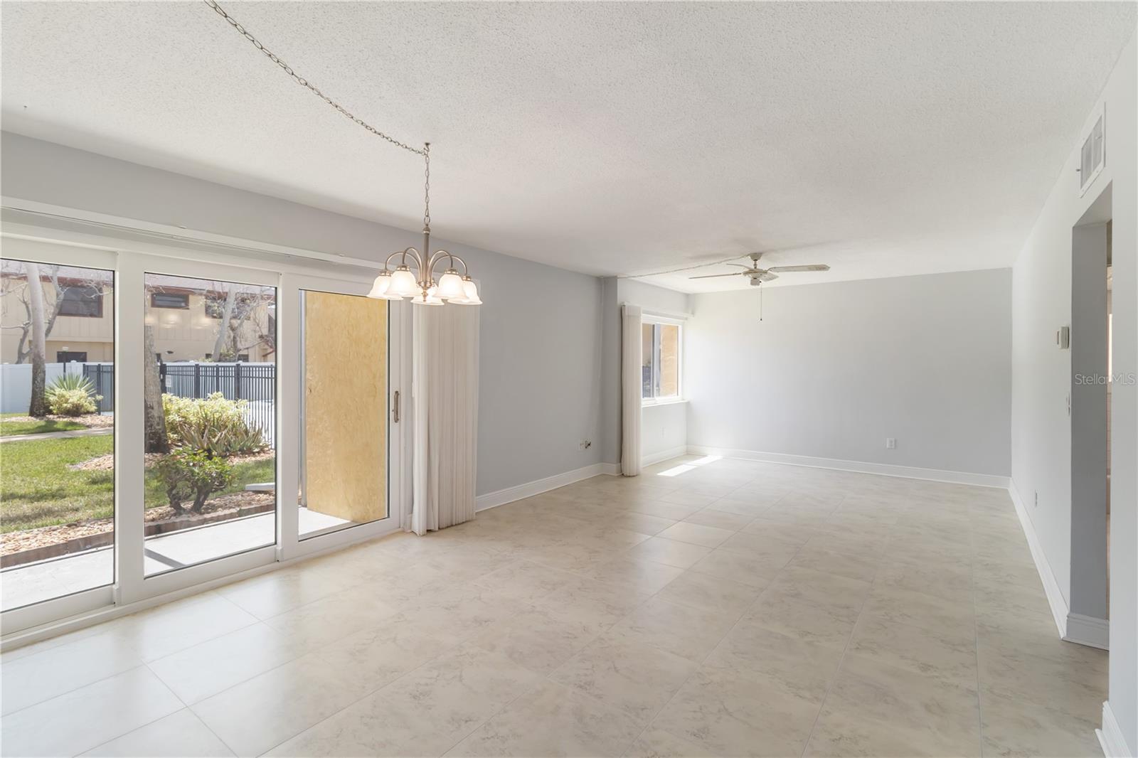 101 LOUELLA LN #11, NOKOMIS, FL, 34275