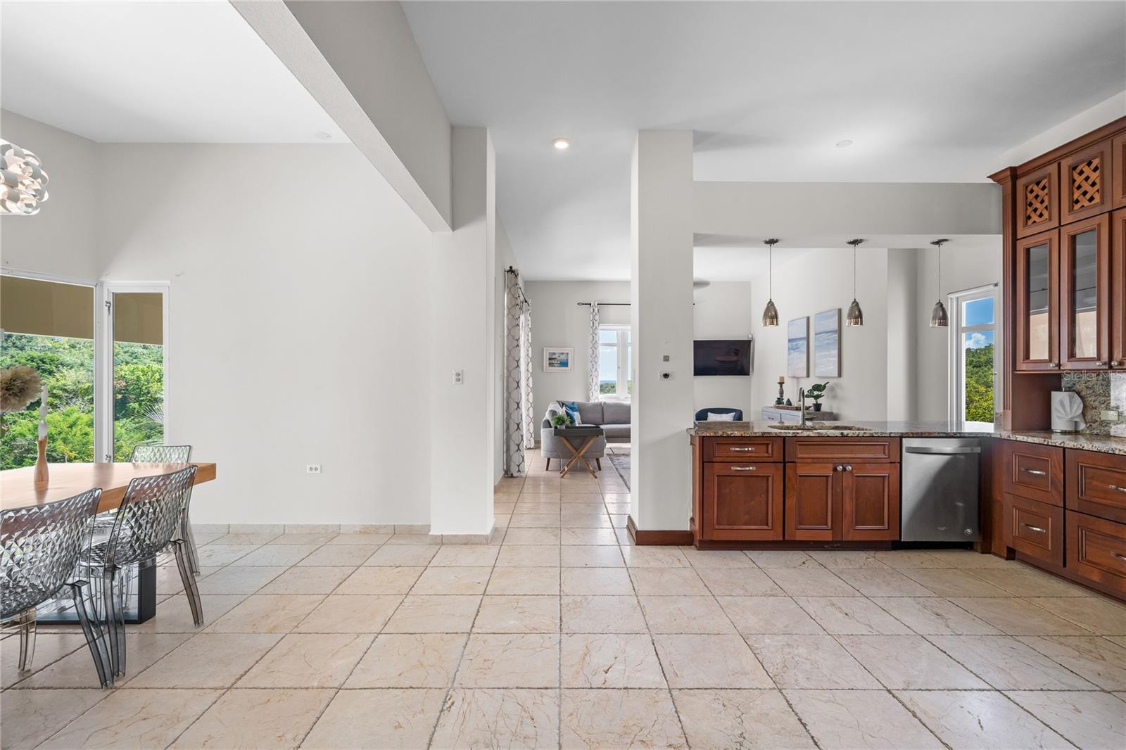 PR9112888 Property Photo