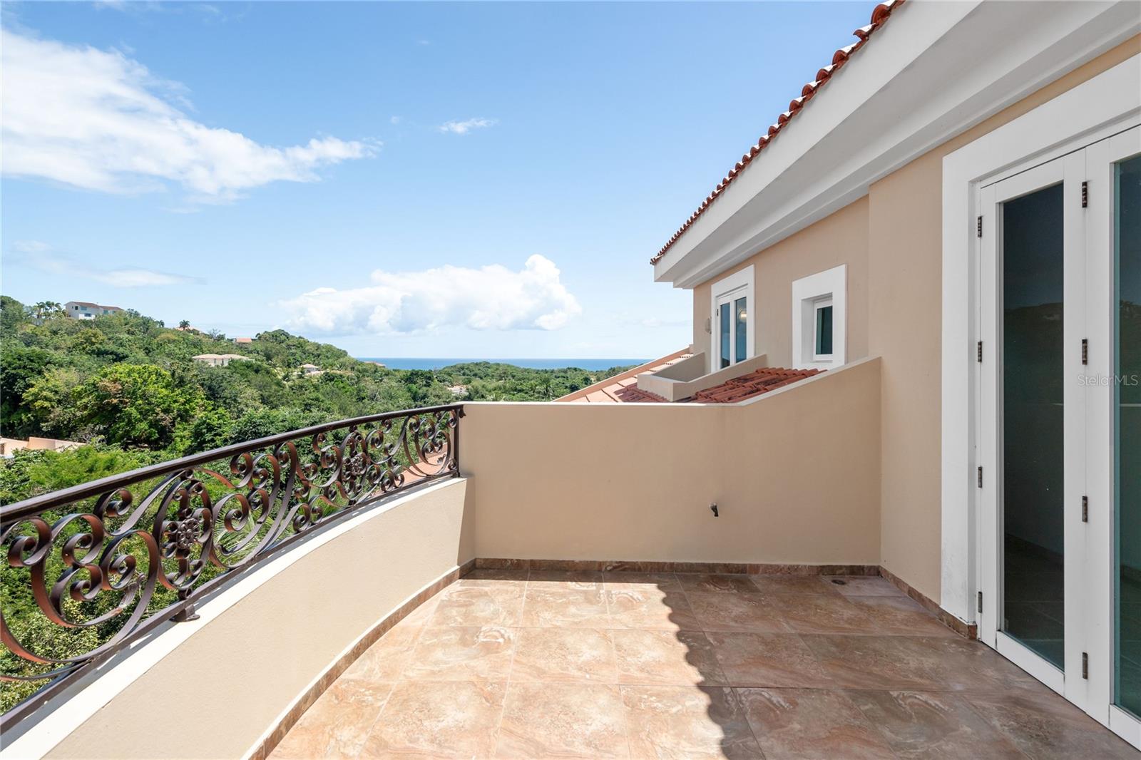 PR9112888 Property Photo