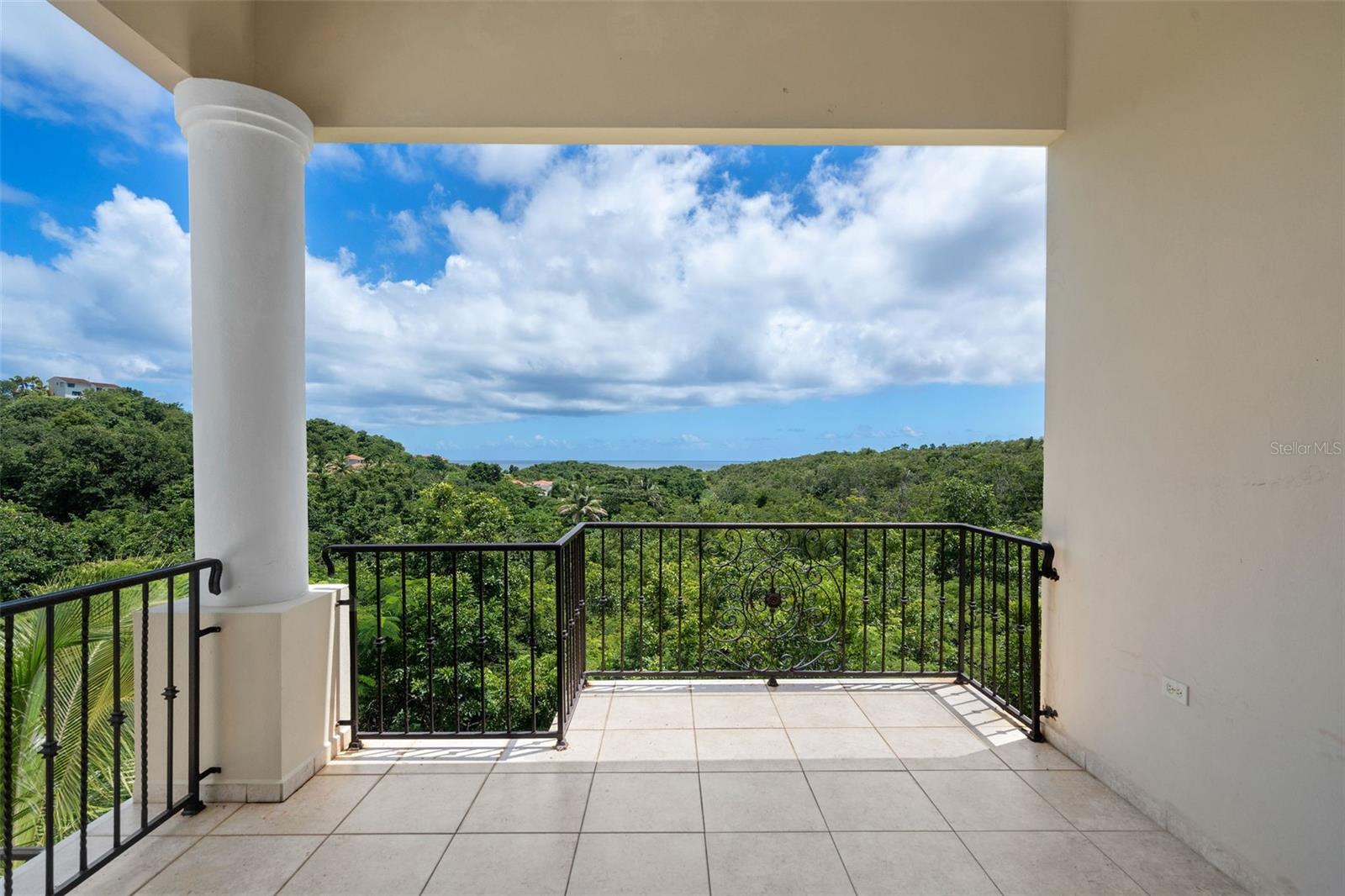 PR9112888 Property Photo