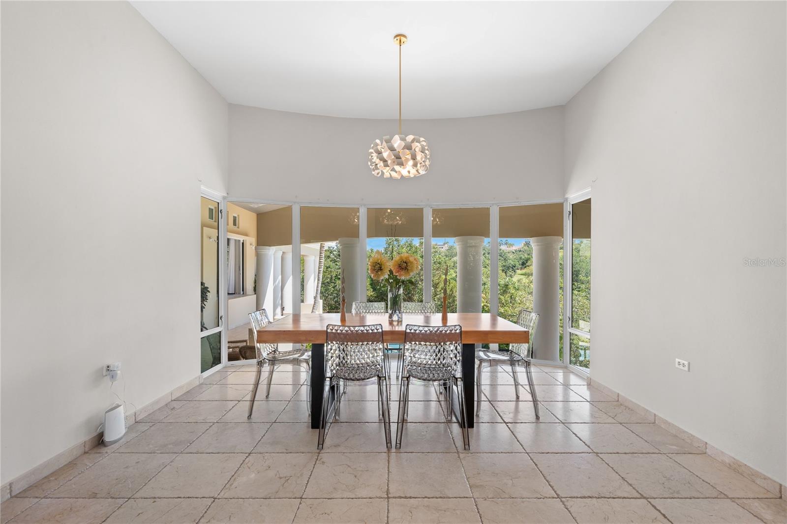 PR9112888 Property Photo