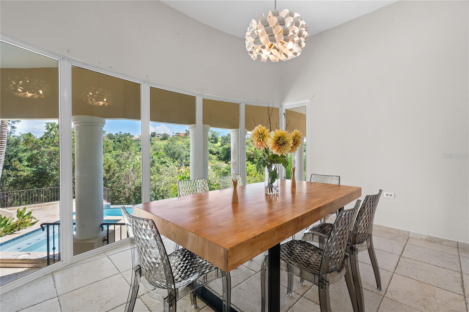 PR9112888 Property Photo