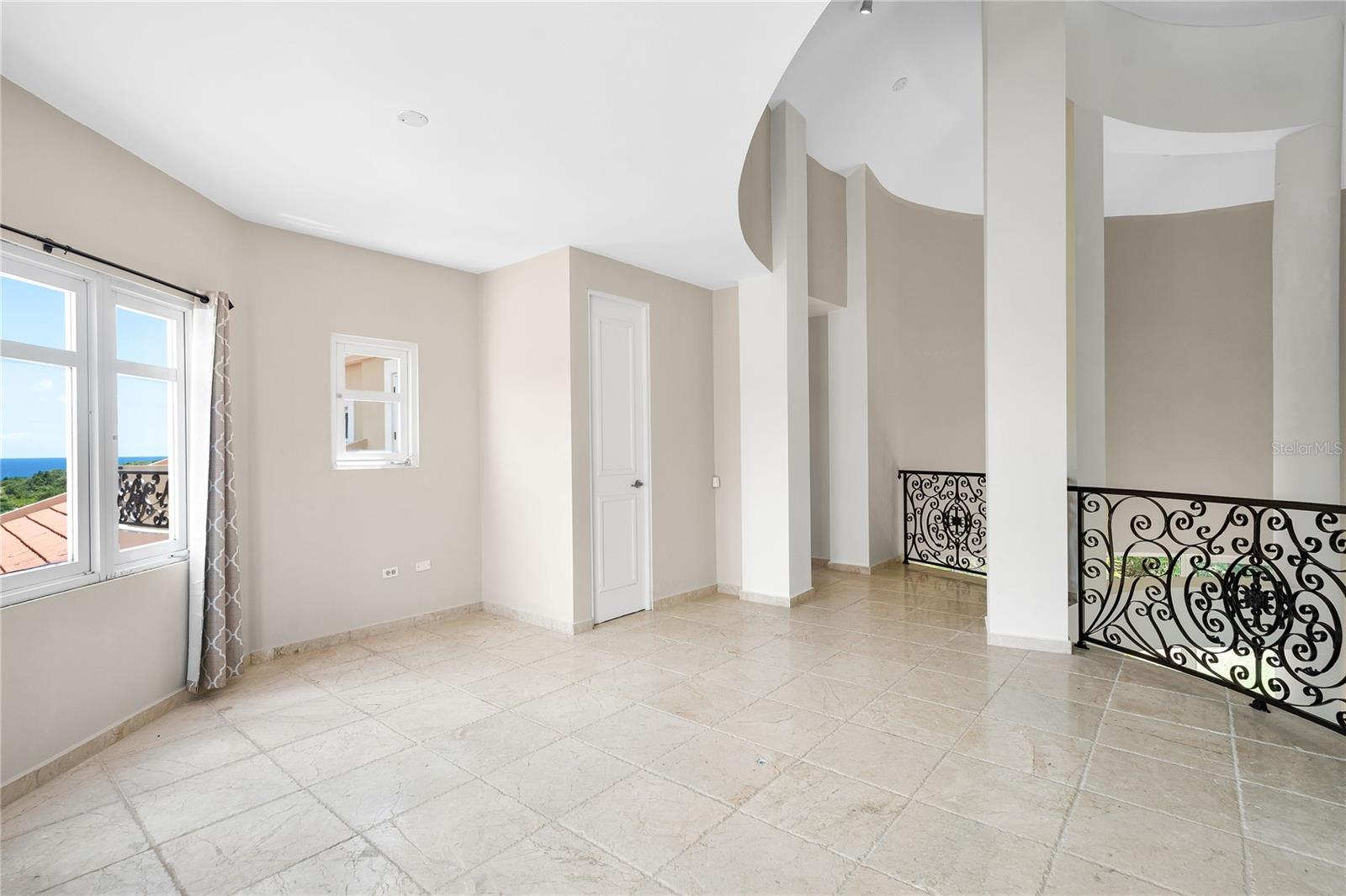 PR9112888 Property Photo