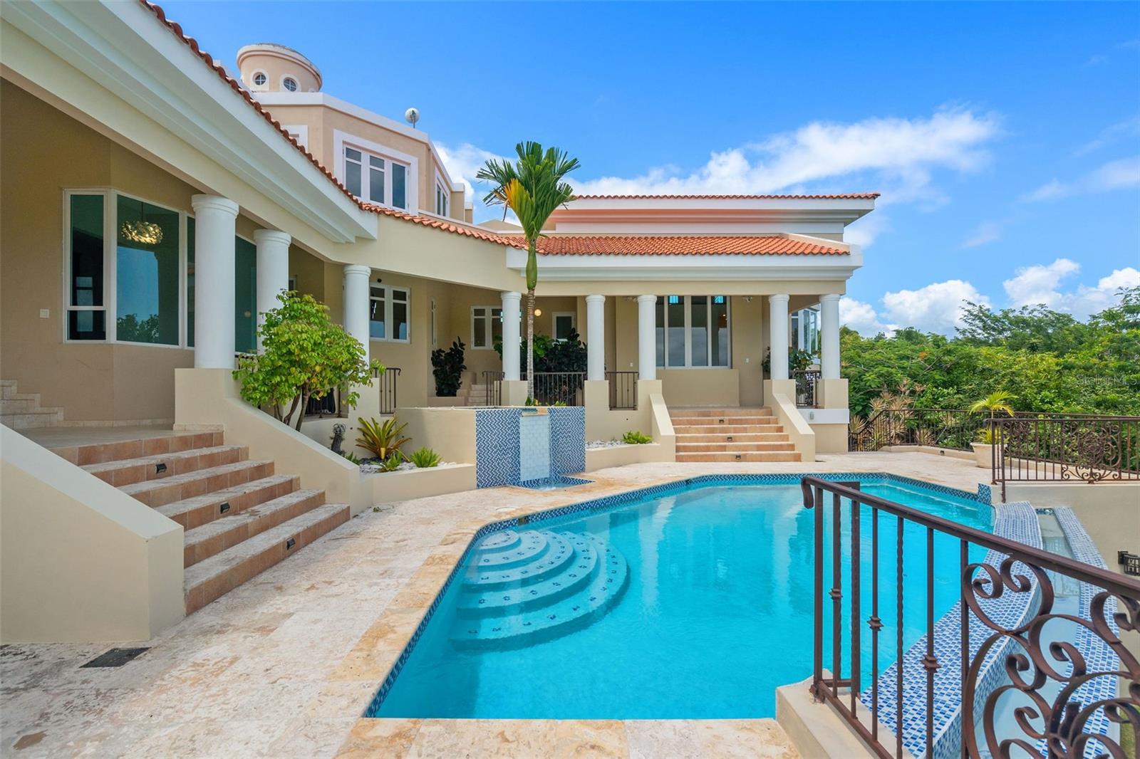 PR9112888 Property Photo