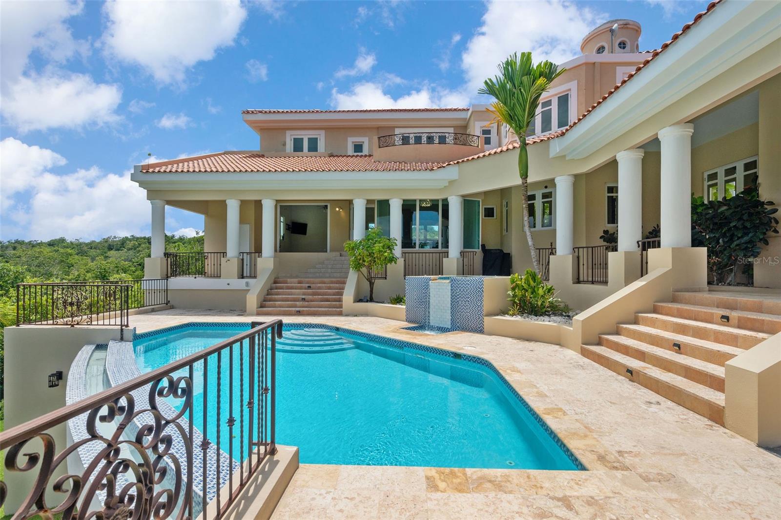 PR9112888 Property Photo