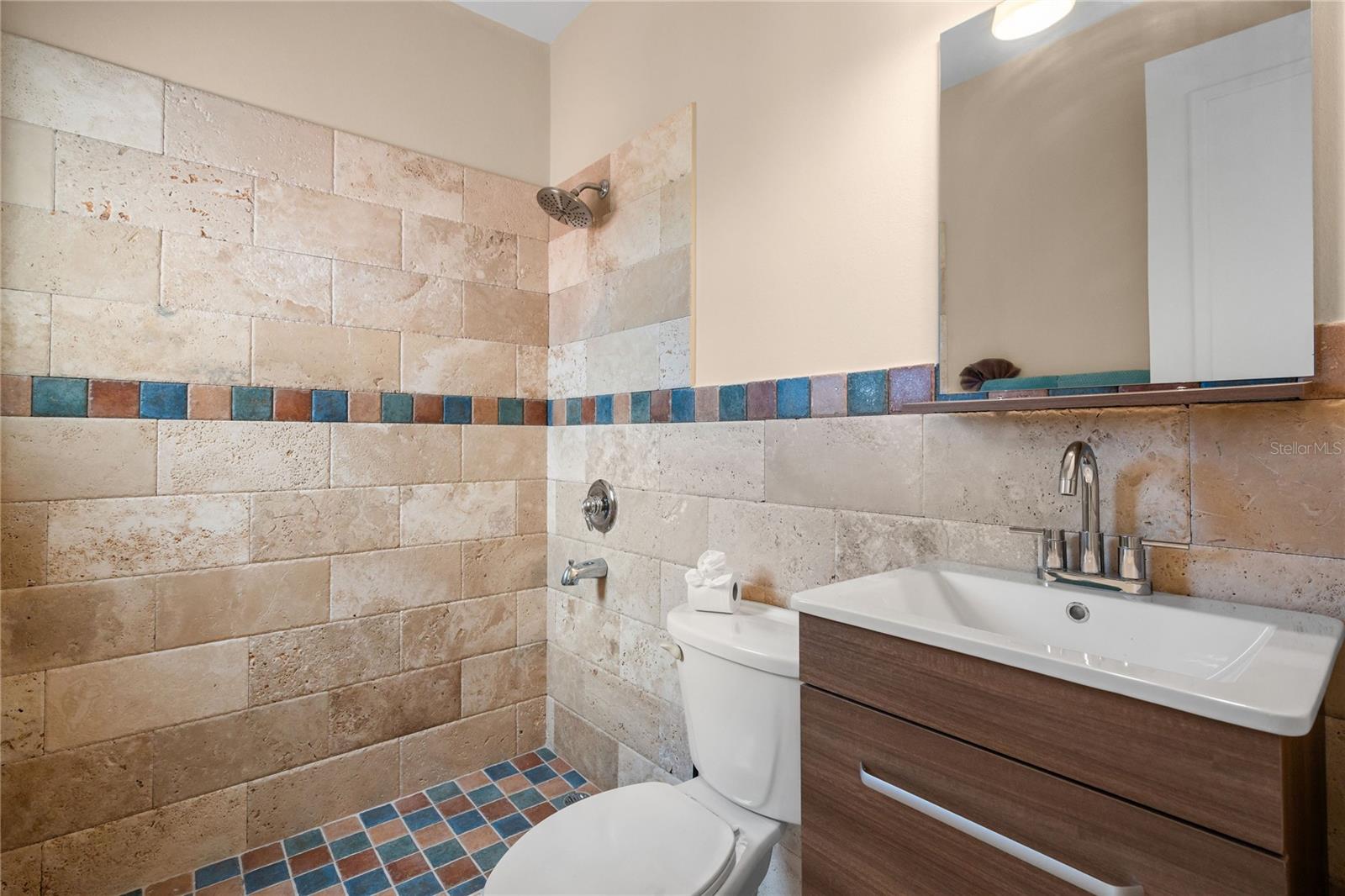 PR9112888 Property Photo