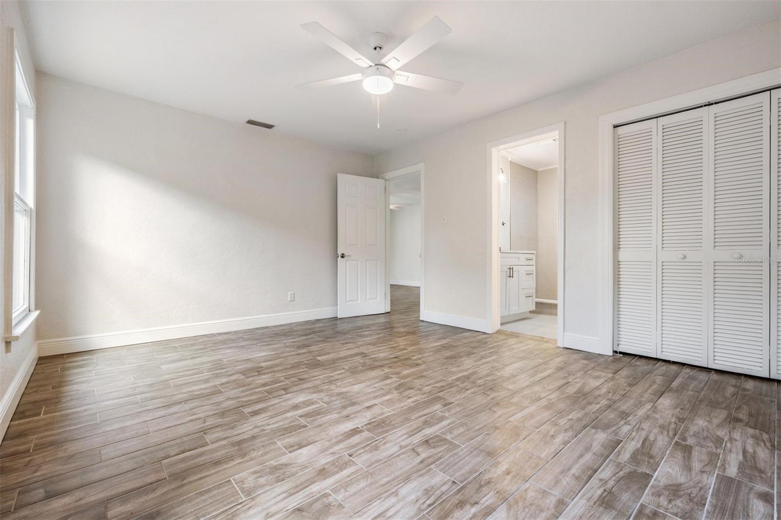 805 E ELM ST, TAMPA, FL, 33604