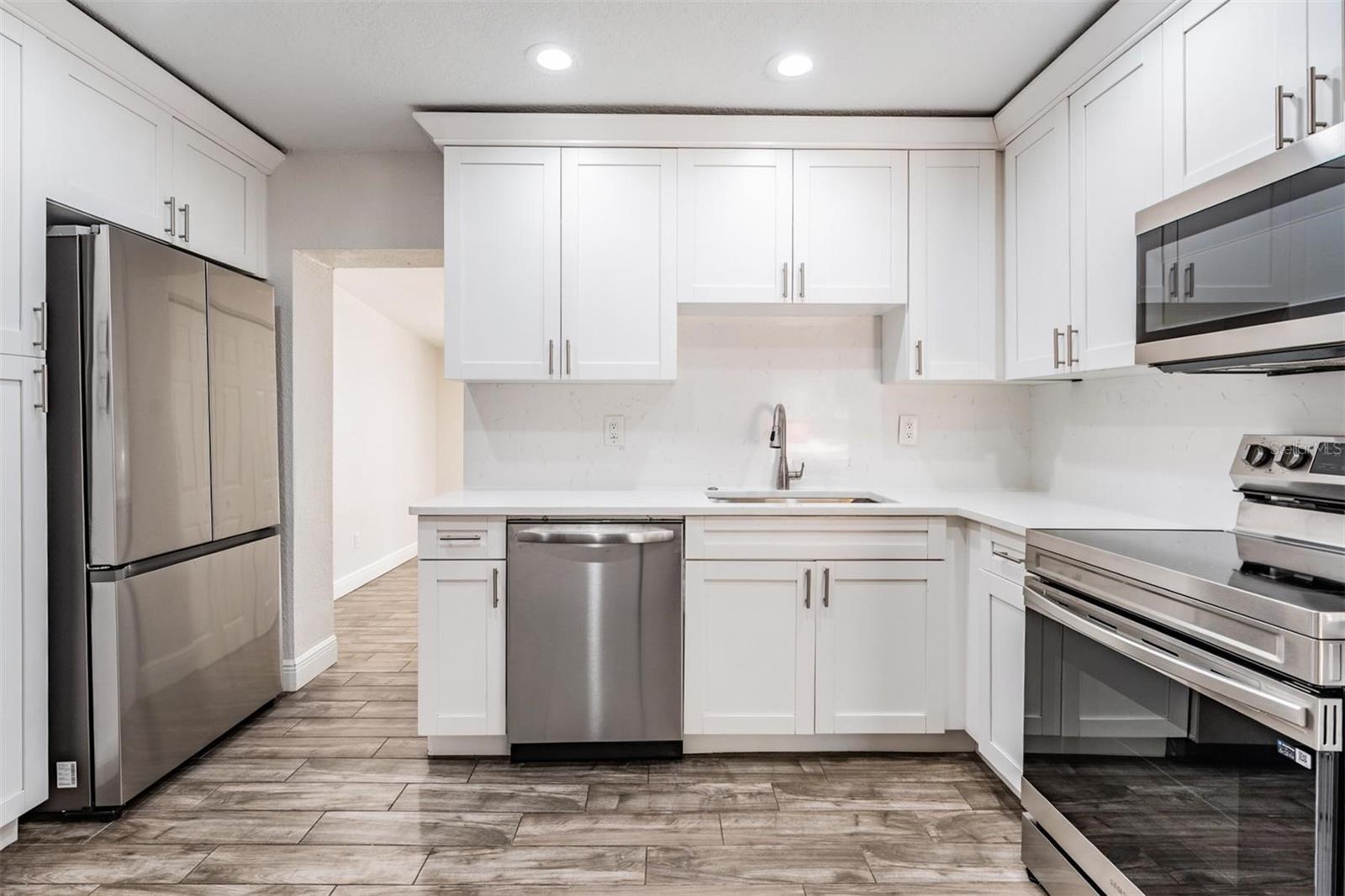 805 E ELM ST, TAMPA, FL, 33604