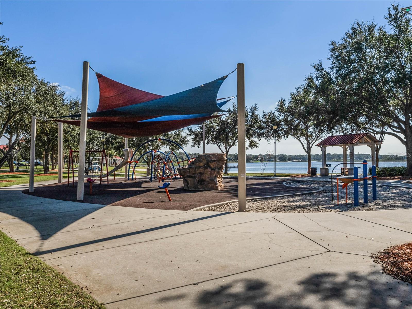 1215 NORMANDY DR, HAINES CITY, FL, 33844