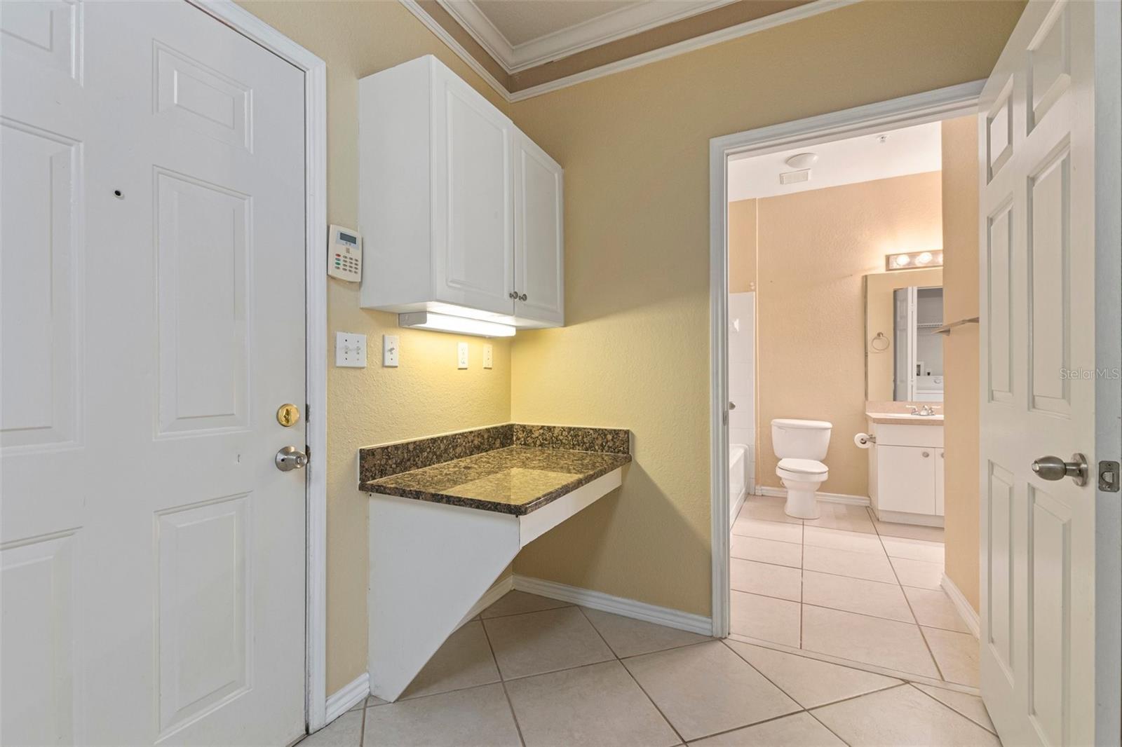 4305 BAYSIDE VILLAGE DR #104, TAMPA, FL, 33615