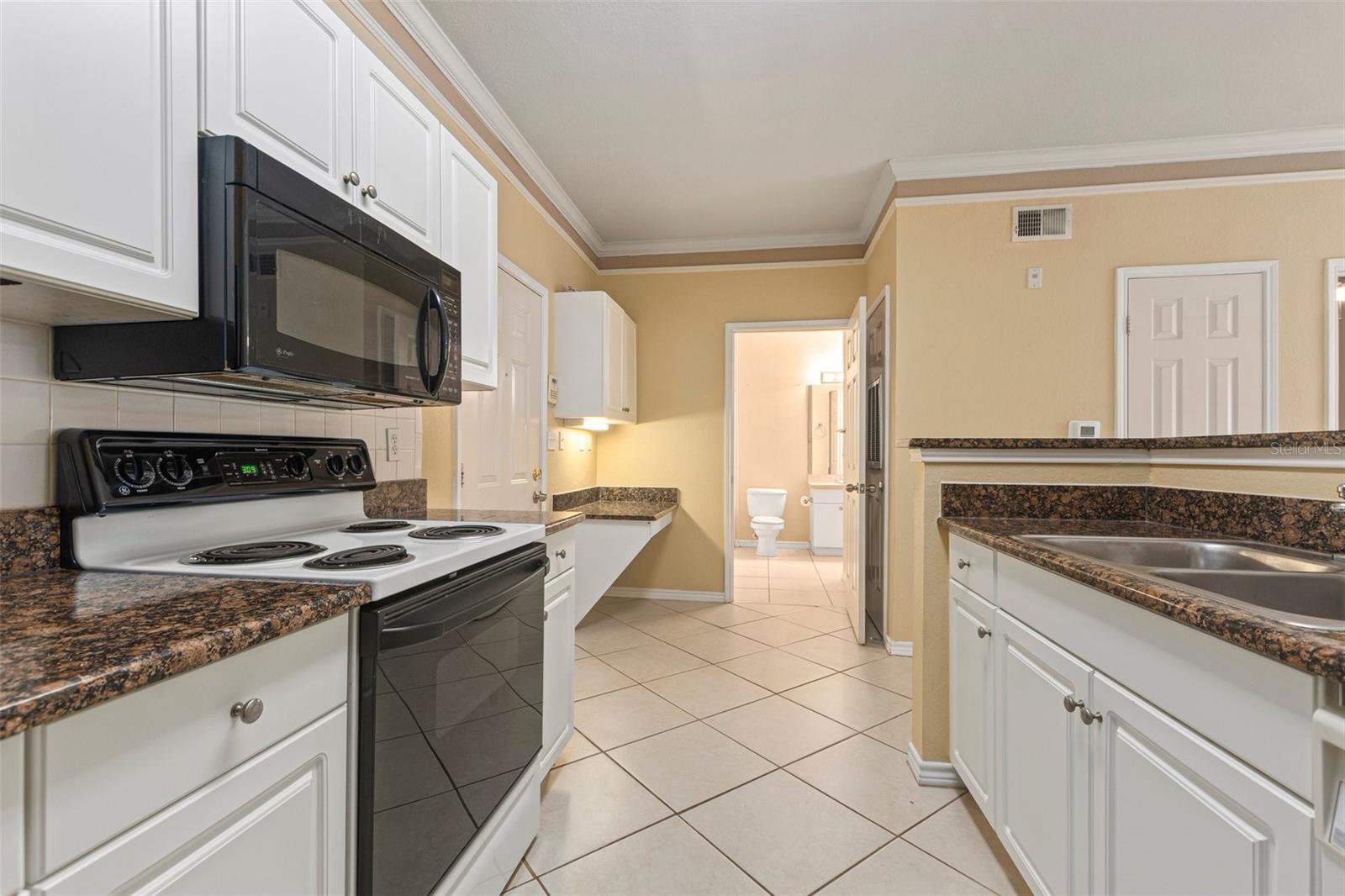 4305 BAYSIDE VILLAGE DR #104, TAMPA, FL, 33615