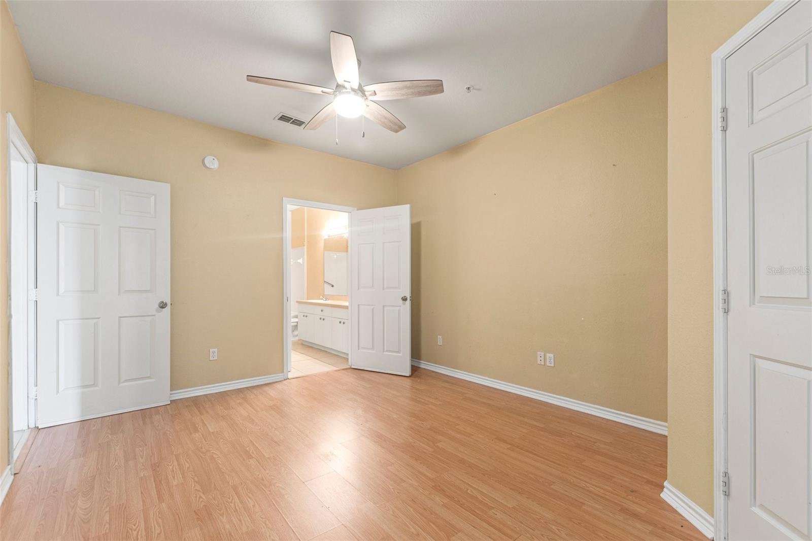 4305 BAYSIDE VILLAGE DR #104, TAMPA, FL, 33615