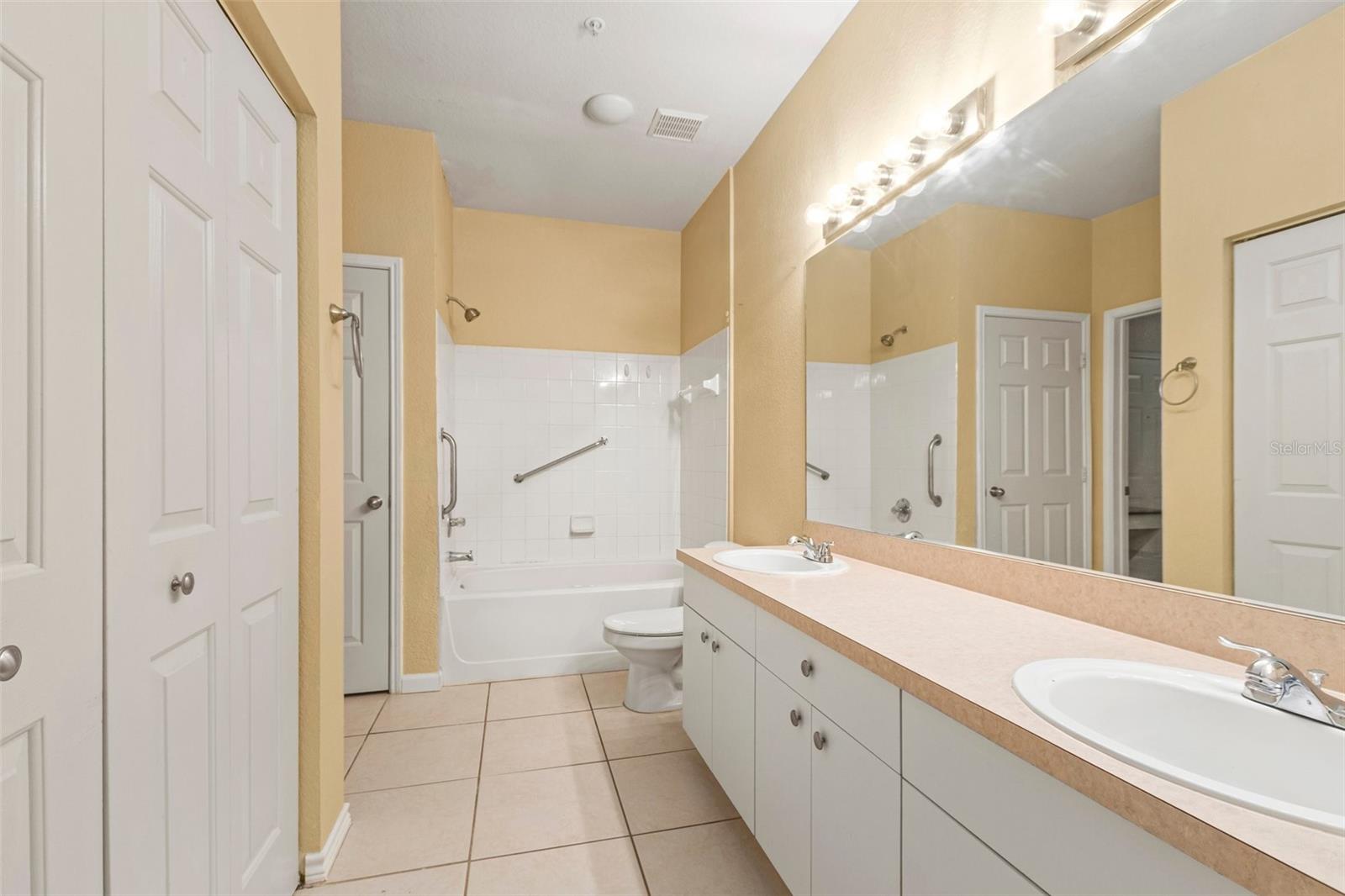 4305 BAYSIDE VILLAGE DR #104, TAMPA, FL, 33615