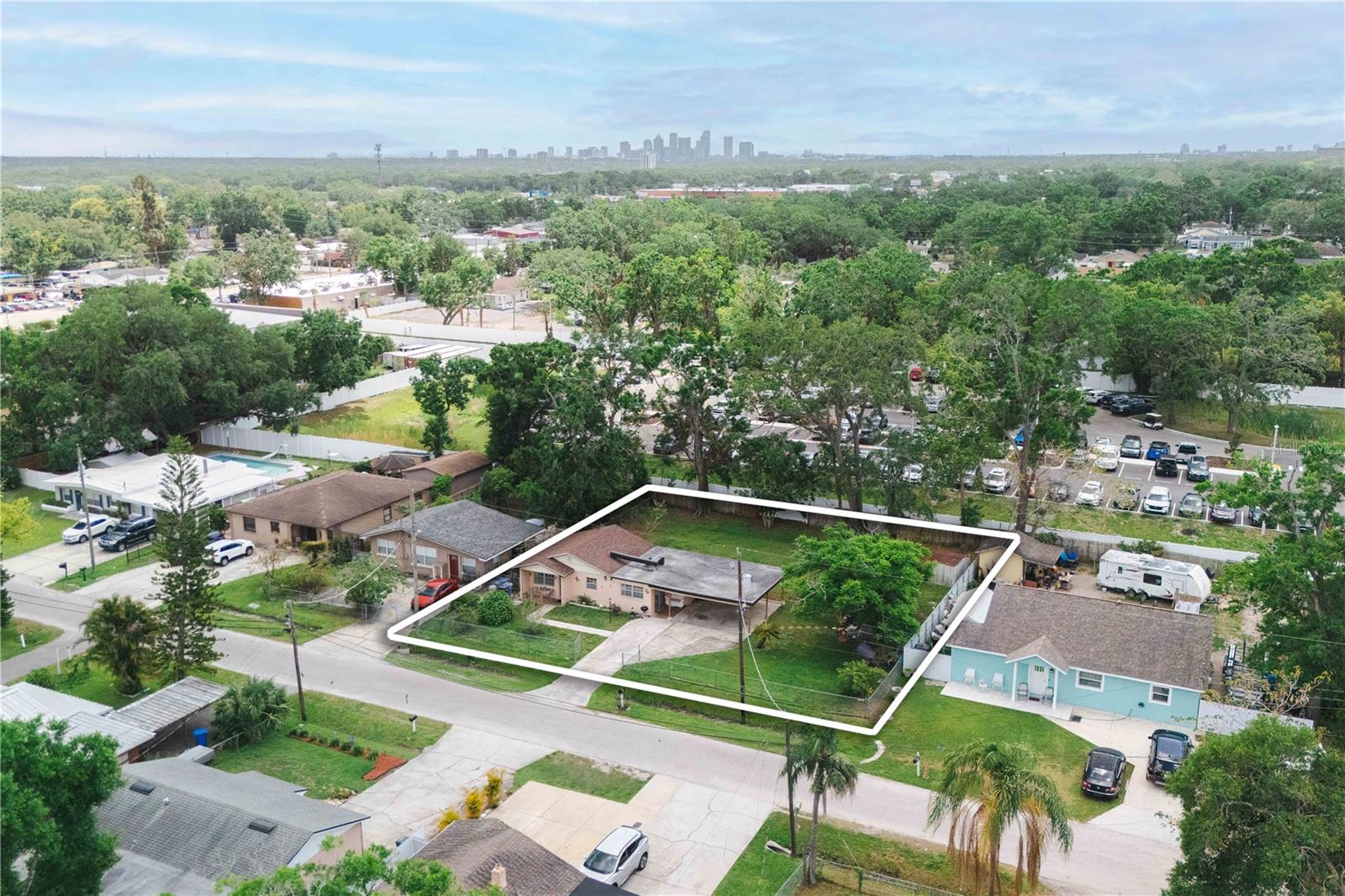 2620 W IDLEWILD, TAMPA, FL, 33614
