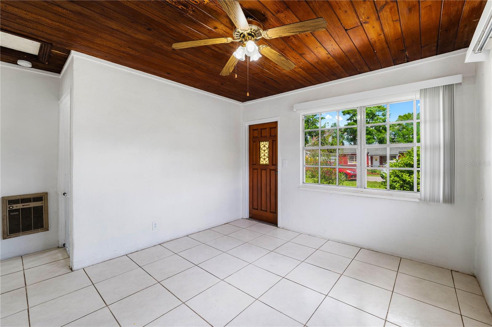 2620 W IDLEWILD, TAMPA, FL, 33614