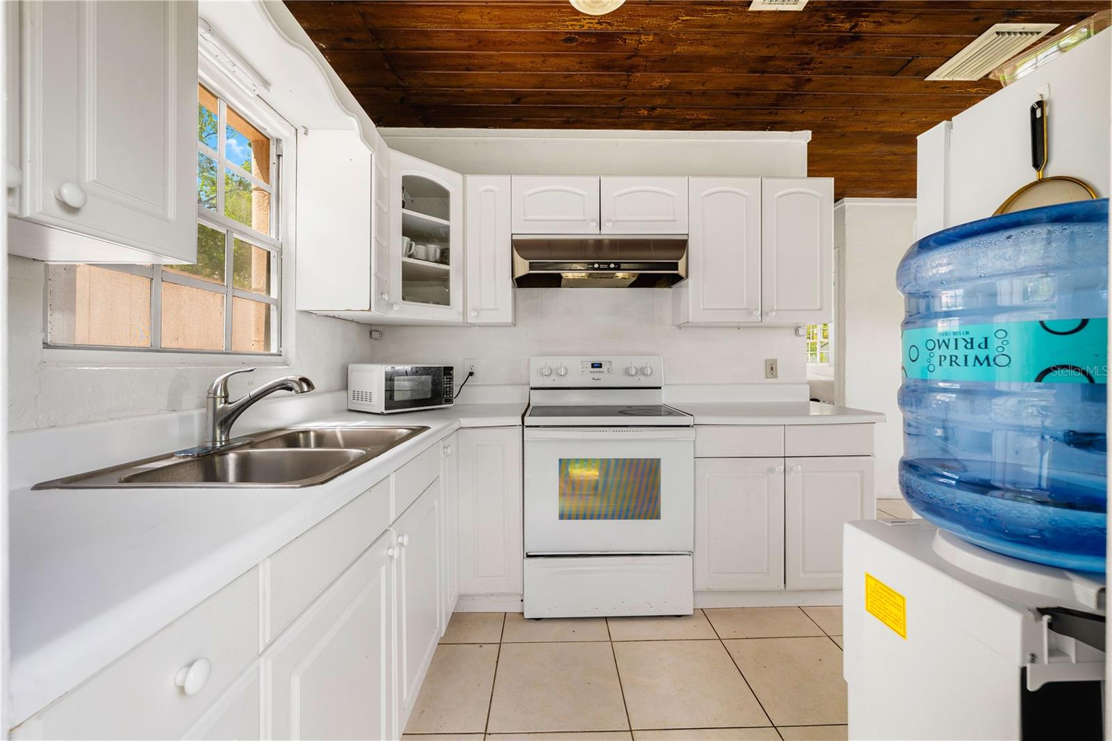 2620 W IDLEWILD, TAMPA, FL, 33614