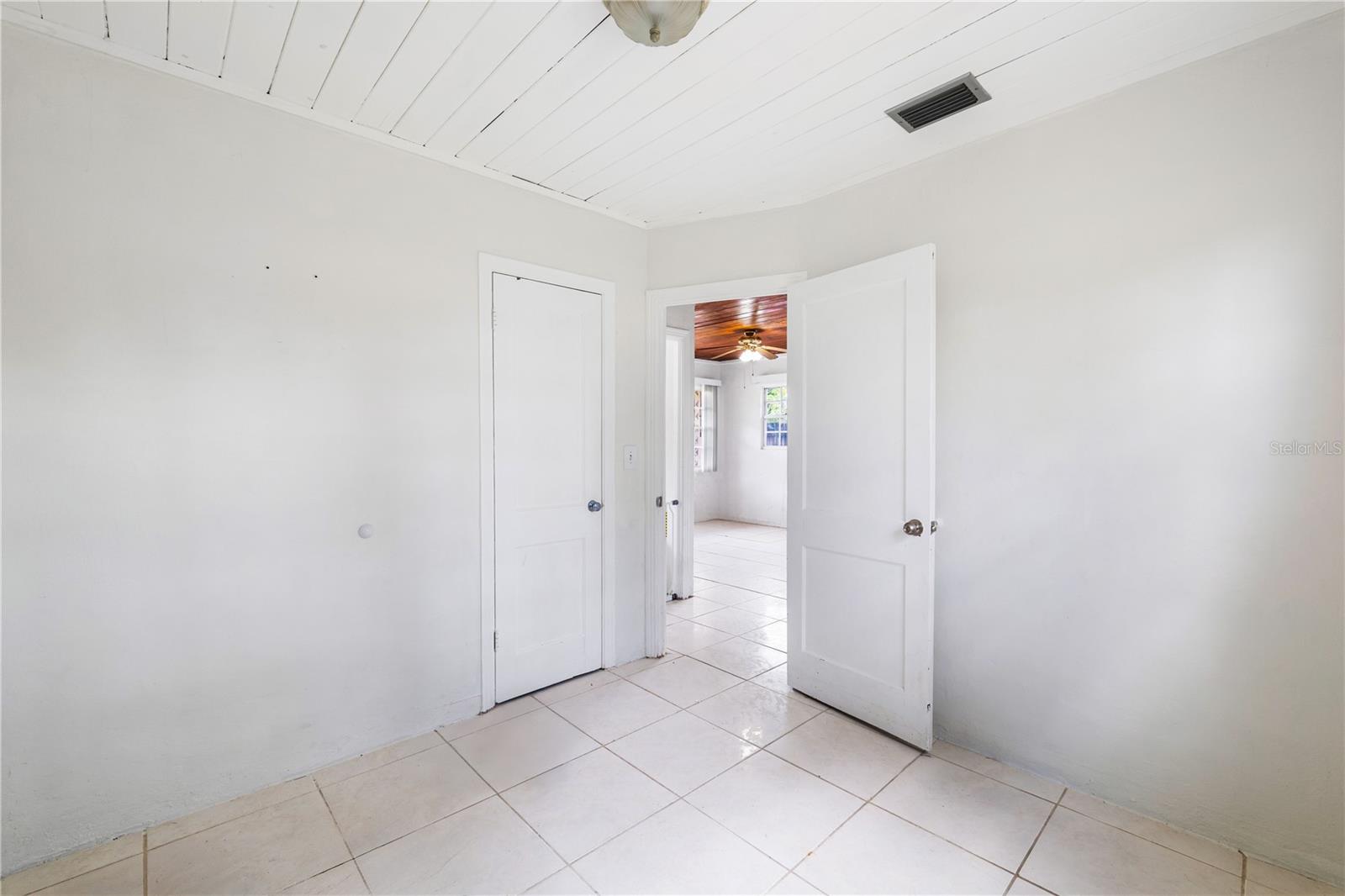 2620 W IDLEWILD, TAMPA, FL, 33614