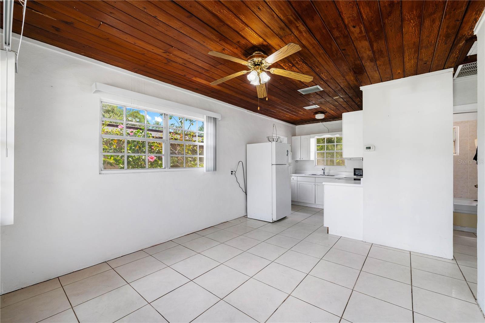2620 W IDLEWILD, TAMPA, FL, 33614