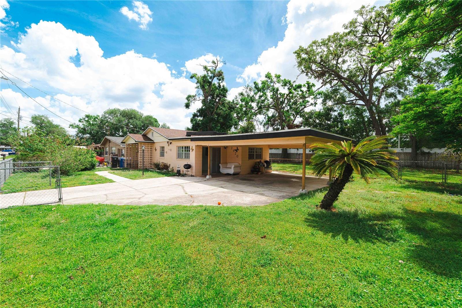 2620 W IDLEWILD, TAMPA, FL, 33614
