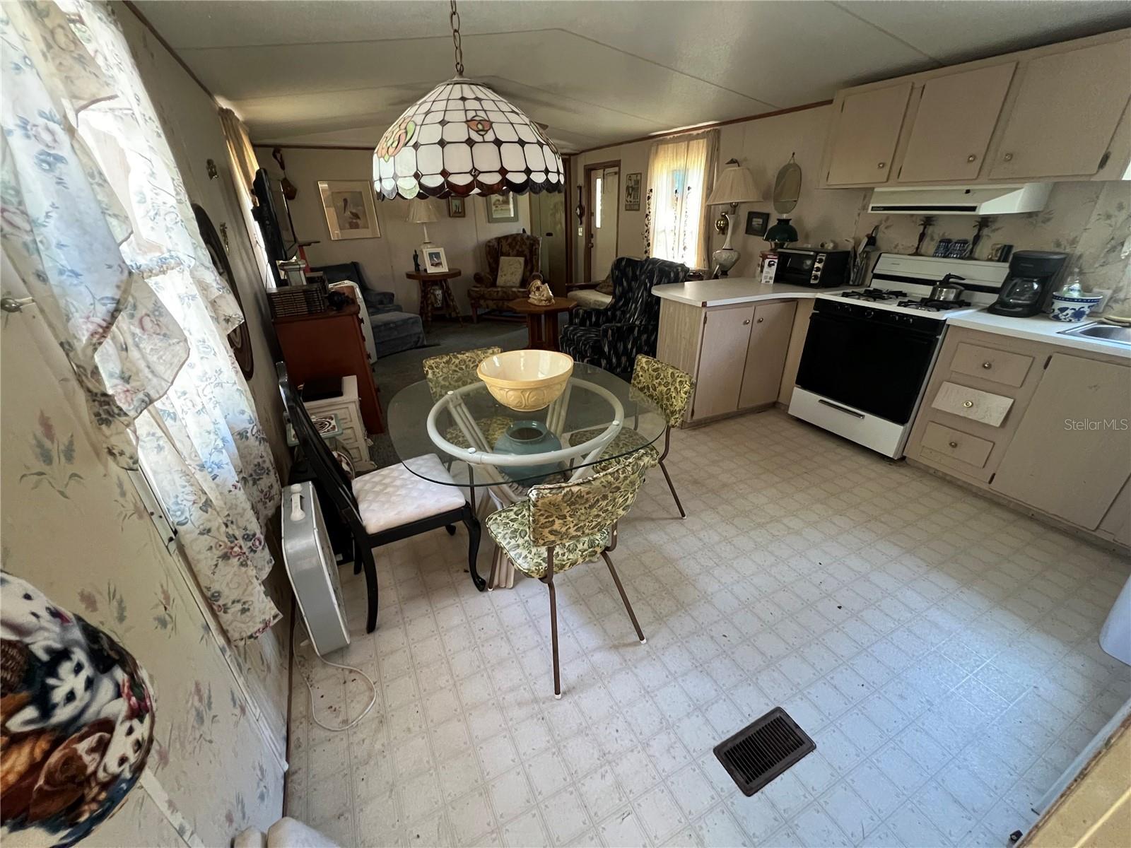 115 COUNTRY LIVING CIR, MELROSE, FL, 32666