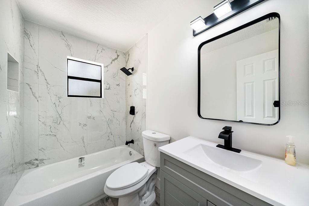 682 DE GROODT RD SW, PALM BAY, FL, 32908