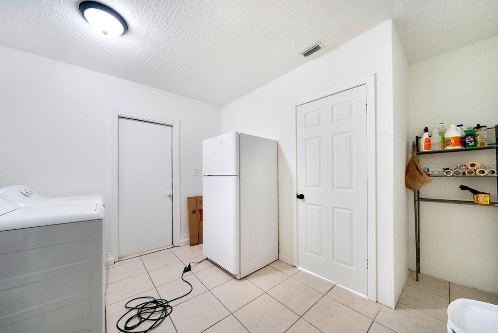 682 DE GROODT RD SW, PALM BAY, FL, 32908