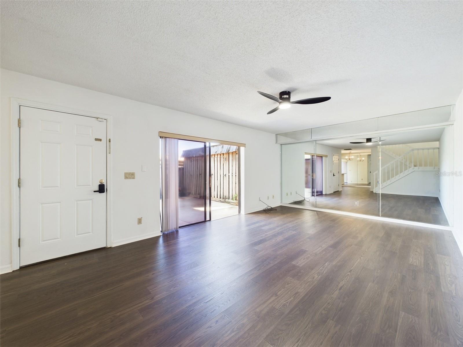 1009 ROYAL OAK BLVD, LEESBURG, FL, 34748