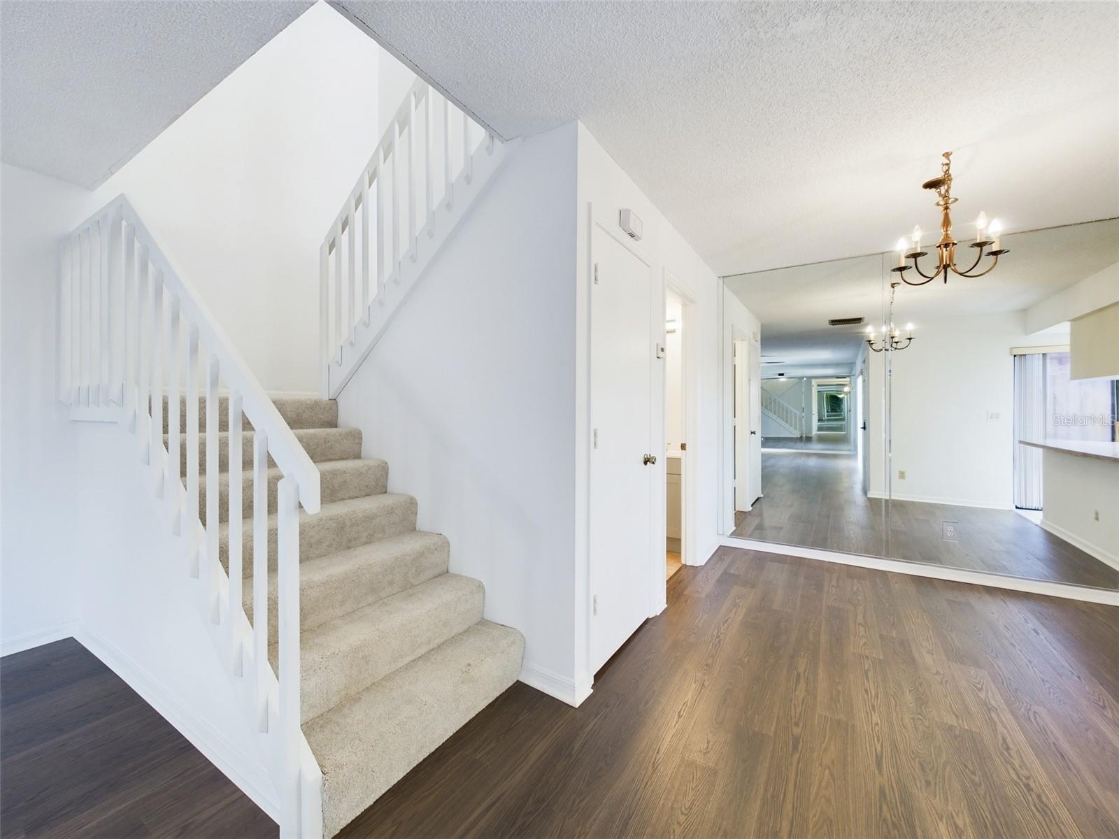 1009 ROYAL OAK BLVD, LEESBURG, FL, 34748