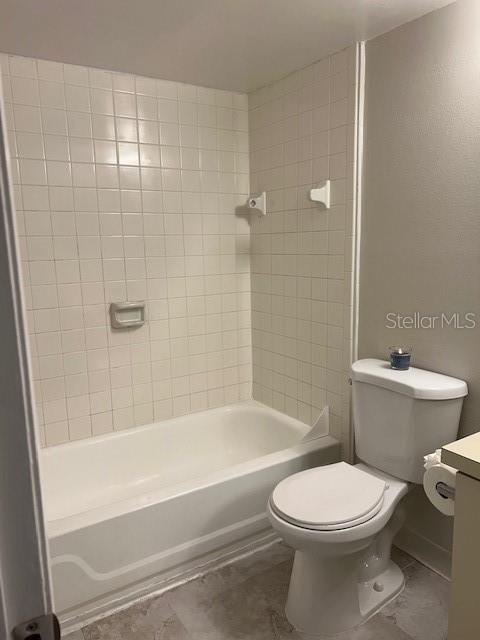 385 WOODSIDE DR #302, ALTAMONTE SPRINGS, FL, 32701