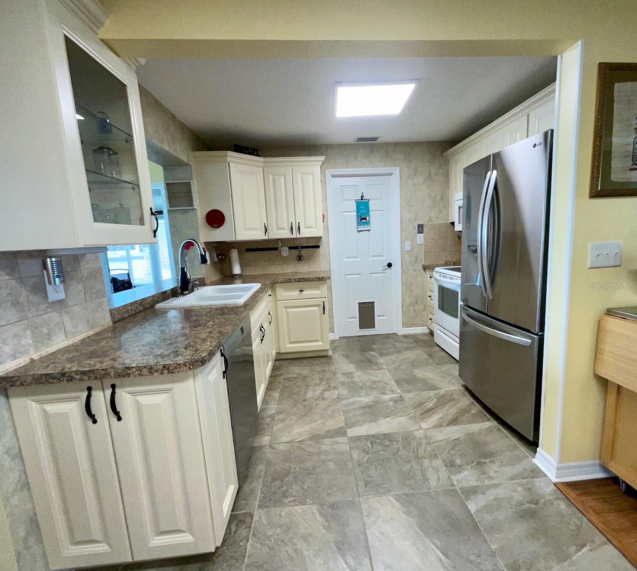 3890 MAINLANDS BLVD N, PINELLAS PARK, FL, 33782