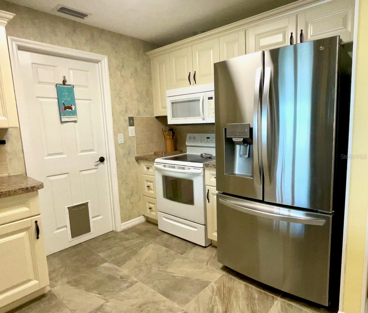 3890 MAINLANDS BLVD N, PINELLAS PARK, FL, 33782